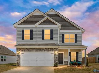 167 Story Ray Dr, New Market, AL 35761