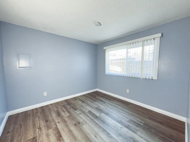 10923 California Ave #B — Photo 22