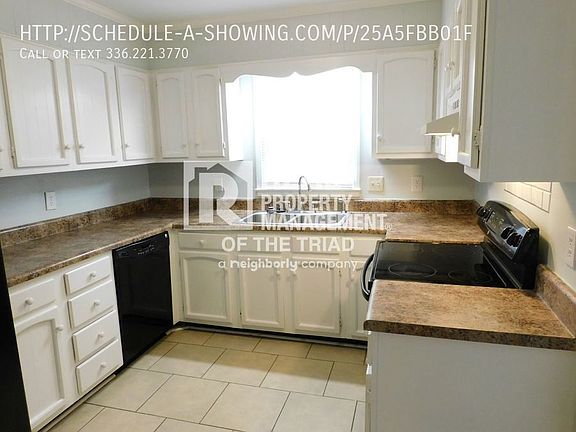 5th image of 3212B Regents Park Ln