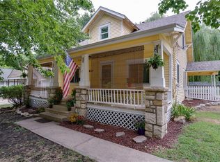 614 N Chestnut St, Olathe, KS 66061