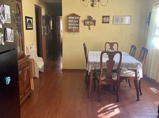 498 Lincolnshire Dr, Mineral Wells, WV 26150