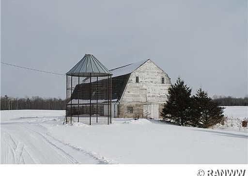 2nd image of 2466 40th St