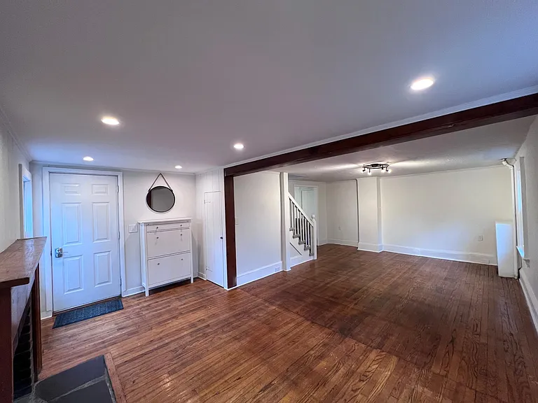 89 Main St #B — Photo 8