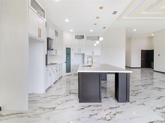 5th image of 203 N 31st St