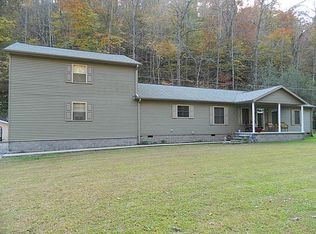 349 Knob Fork Rd, Pikeville, KY 41501