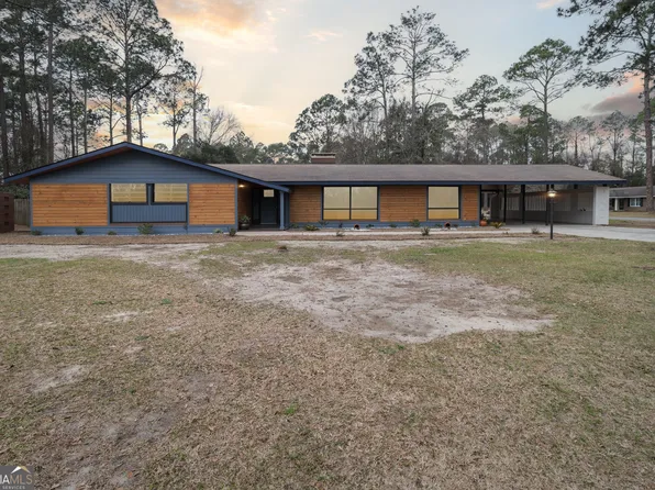 716 N Railroad St, Glennville, GA 30427