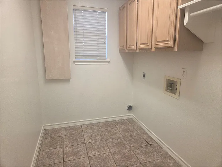 6417 Bellac St — Photo 19