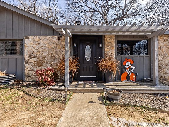 4th image of 1404 Oakridge Rd