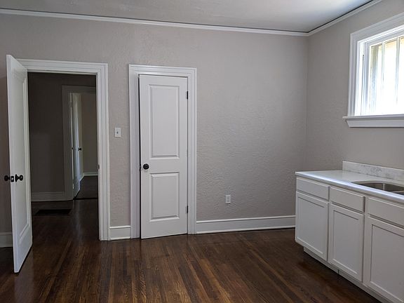 3rd image of 872 N Auburndale St #3