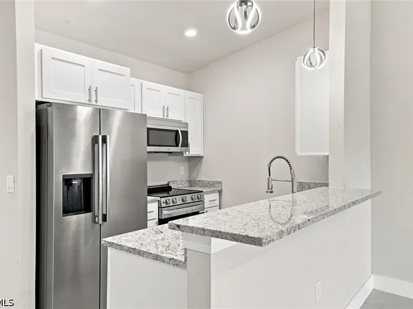 736-738 Gilbert Ave S, Lehigh Acres, FL 33973