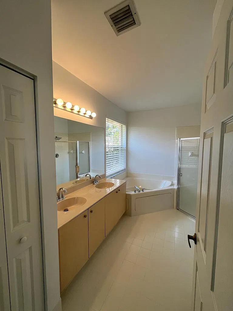 3 bed, 1632 sqft, $3,450 — Photo 2