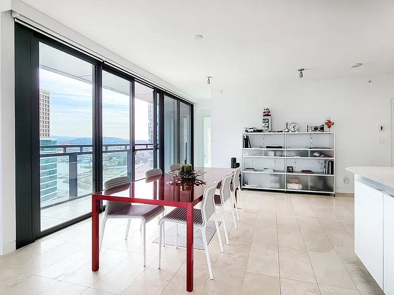 838 Hastings St W #2401 — Photo 39
