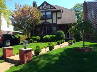 152 Hempstead Ave, Malverne, NY 11565