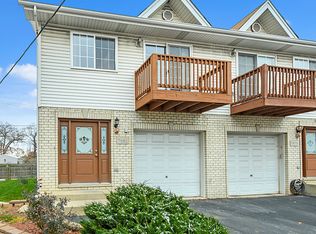 7862 W 87th Pkwy, Bridgeview, IL 60455