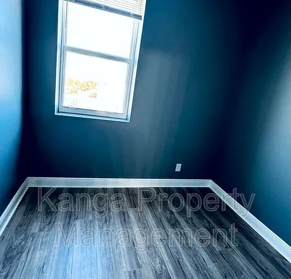 1401 Division Ave #203 — Photo 11