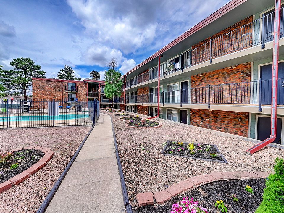 1st image of 1429 Potter Dr APT 353