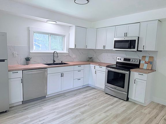 5th image of 1500 Deyo St