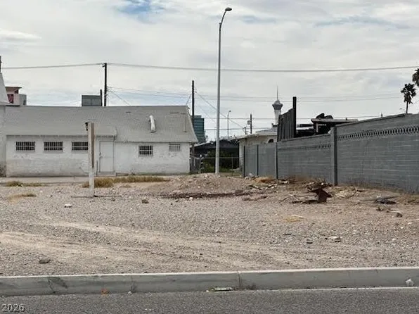 402 Harrison Ave, Las Vegas, NV 89106