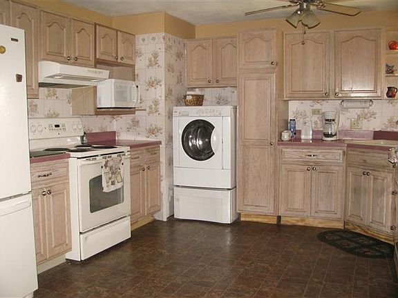 3rd image of 5679 Tomberg St