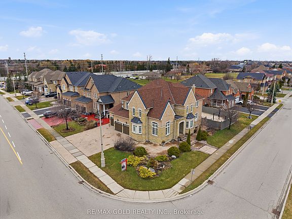 3rd image of 2 Calderstone Rd