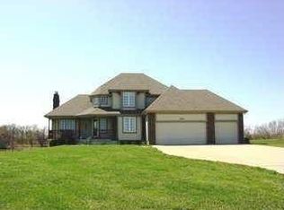 17820 Emerald View Dr, Raymore, MO 64083