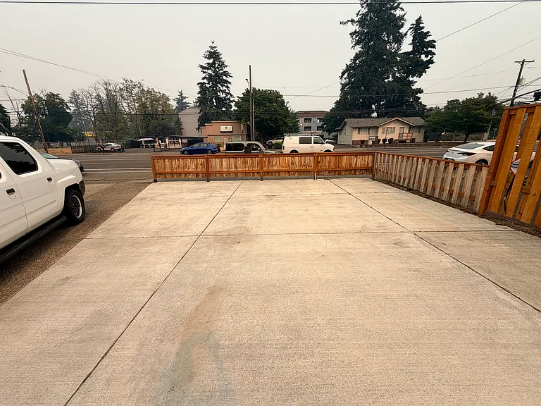 3743 SE 122nd Ave — Photo 3
