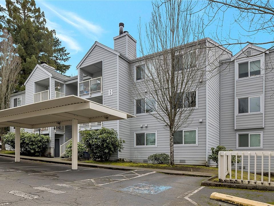 1st image of 975 Aberdeen Ave NE APT B204