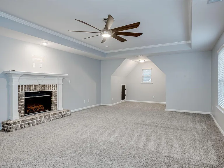 8647 Crenshaw Dr — Photo 24