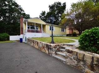 99 Pine Point Dr, Bridgeport, CT 06606