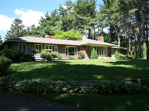 4th image of 258 Court St