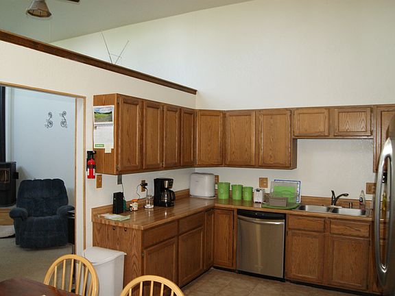 5th image of 4419 Comanche Dr