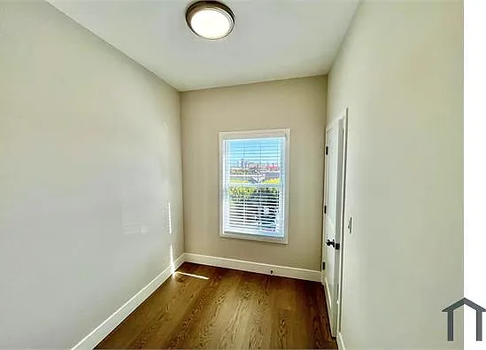 1561 Innes Ave — Photo 6