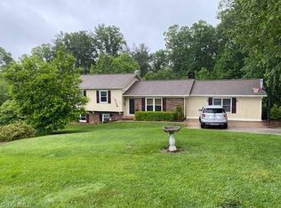 298 Raven Green St, Wilkesboro, NC 28697