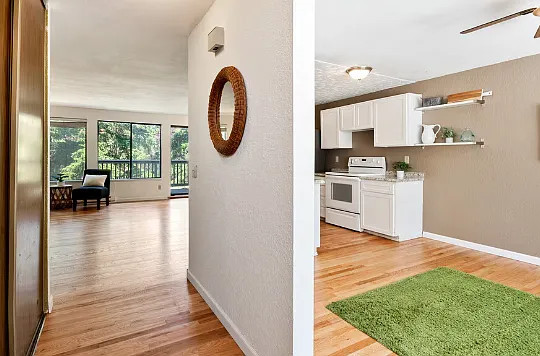 1800 Grant Ave S #D1 — Photo 3