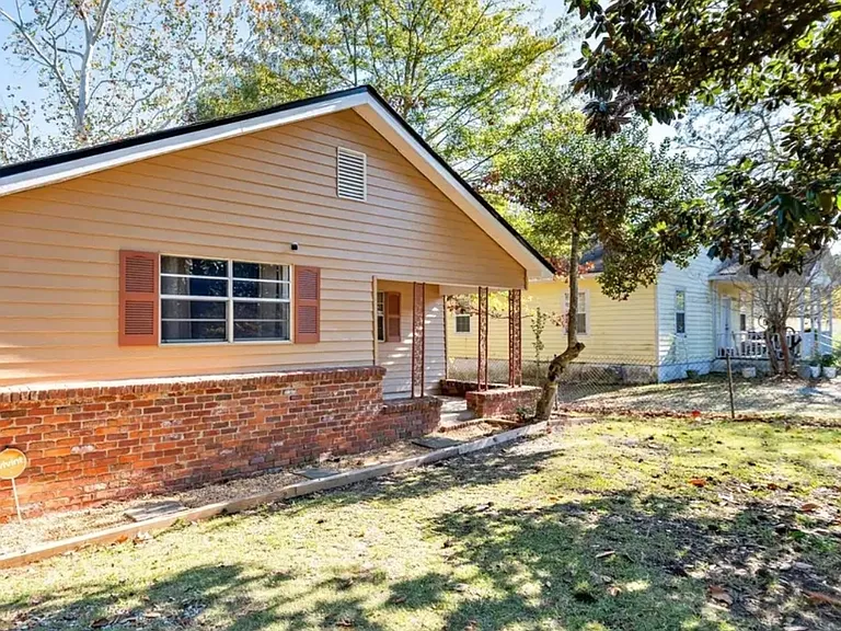 7738 Fortson Rd — Photo 1