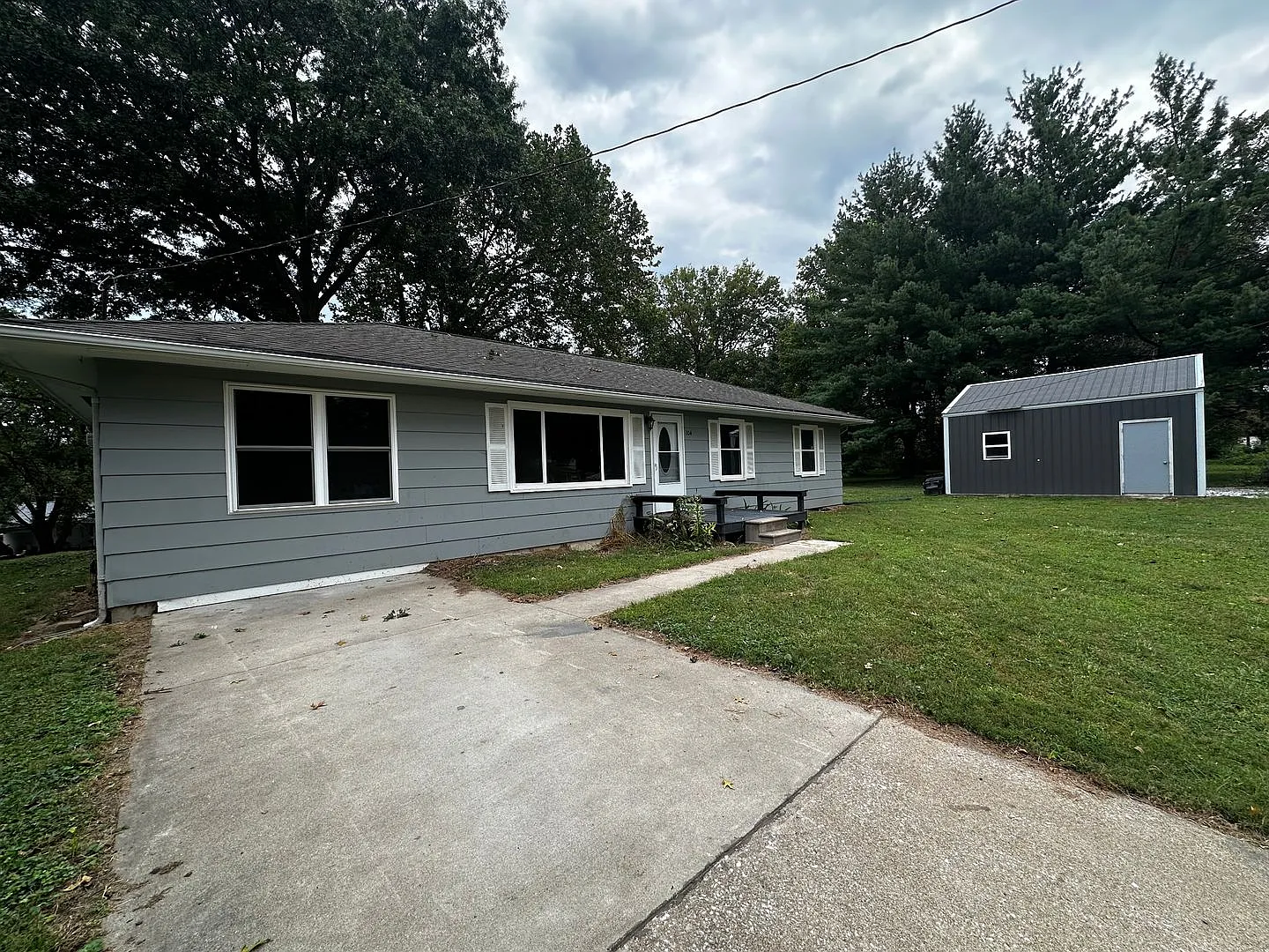 5 Bedroom House in Fayette, MO — Photo 2