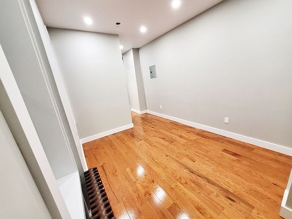 5th image of 25-37 38th St #4AA