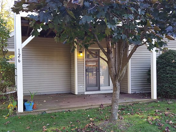 2nd image of 126 Grenadier Ct