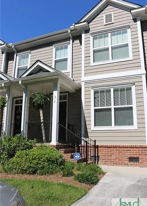 213 Lake View Dr