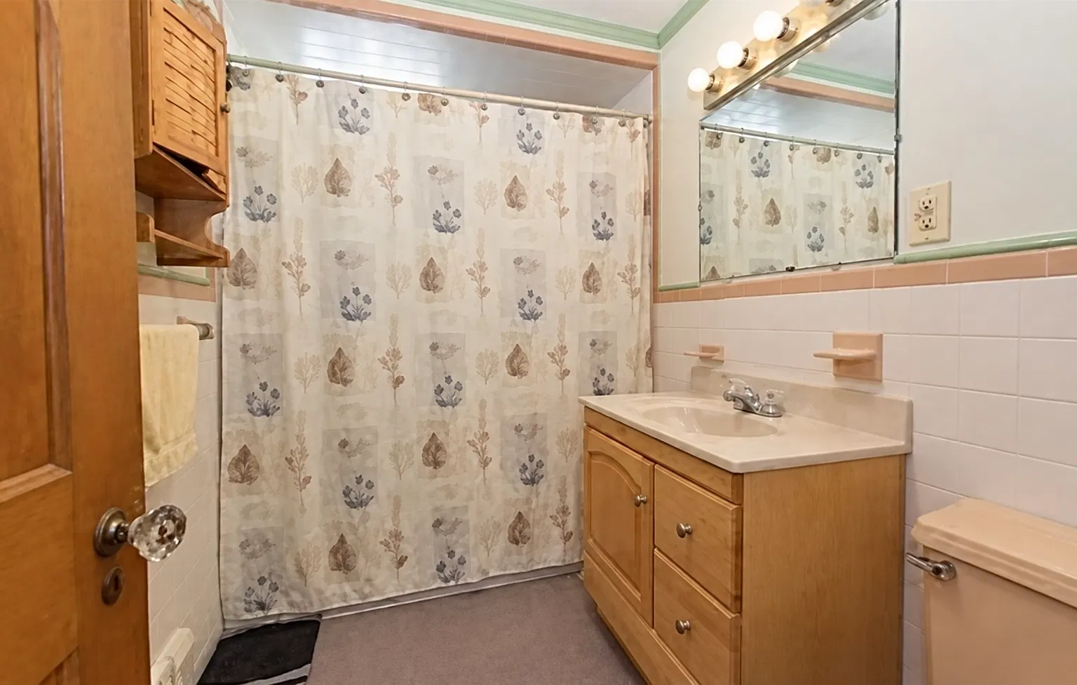 5 bed, 9999 sqft, $6,500 — Photo 4