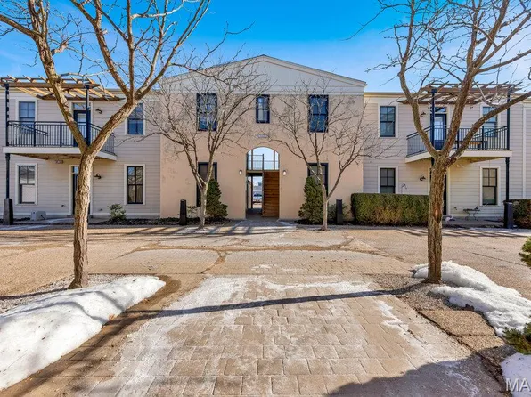 3428 Hiram St APT C2, Saint Charles, MO 63301