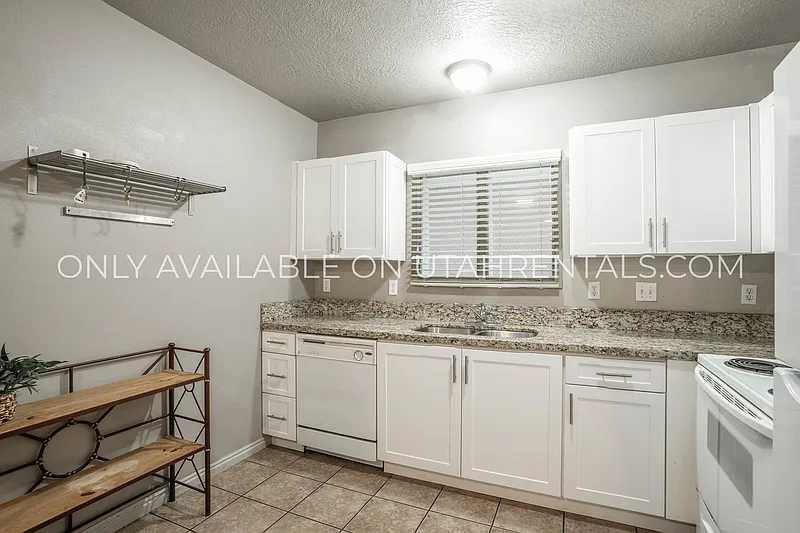 4 bed, 2.0 bath, 1106 sqft, $575 — Photo 3