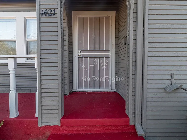 1421 Buena Vista Ave — Photo 2