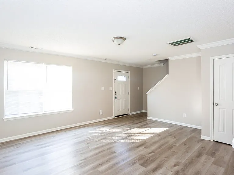 1431 Nature Pl — Photo 6
