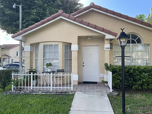 11050 SW 152nd Ct Photo 1