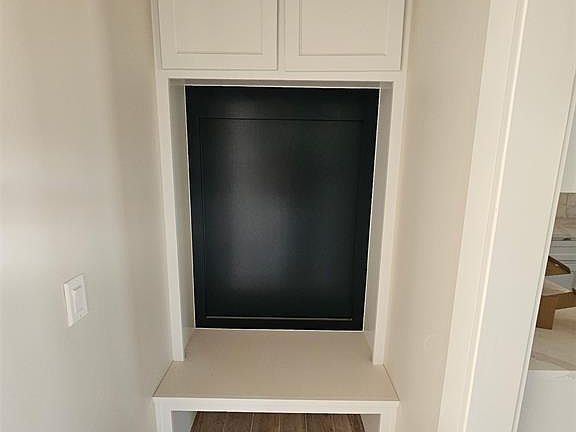 5th image of 2442 Sierra Cir