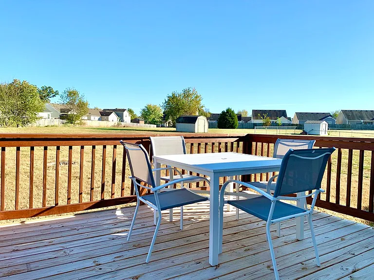 556 Oakmont Dr — Photo 26