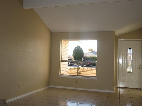 3rd image of 10210 Silver Strand Pl