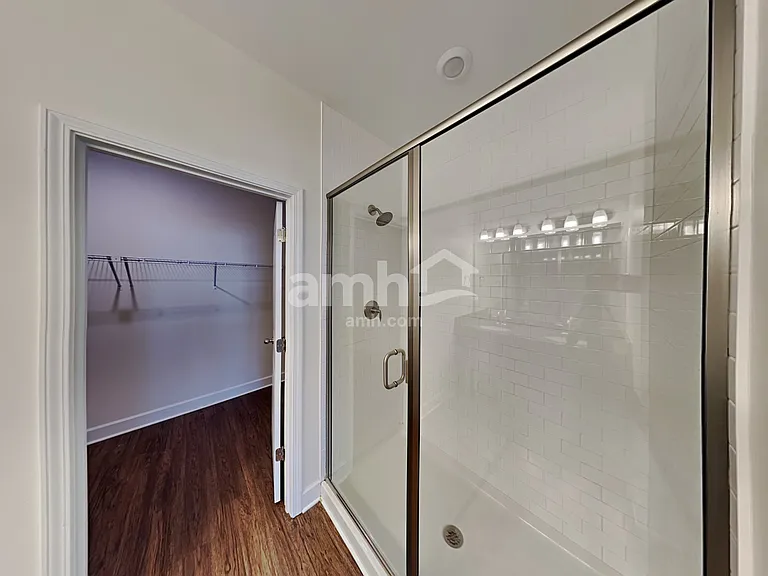 5072 Trailwater Dr — Photo 8