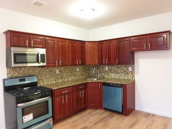 5th image of 1513 E 96th St